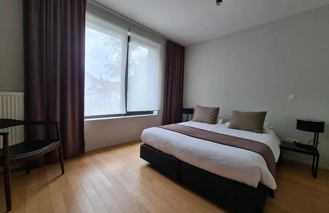 B&B A Cote Du Cinquantenaire-1