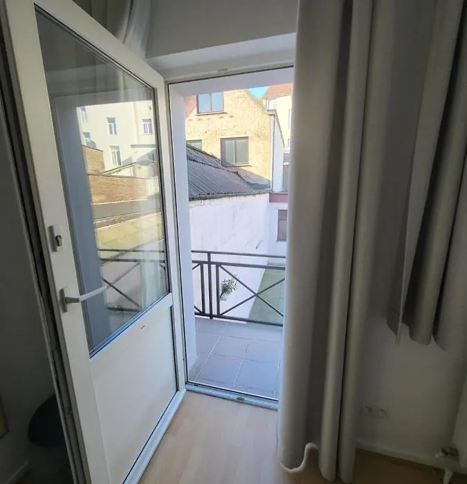 Studio Alicia, Idealement Situe-1