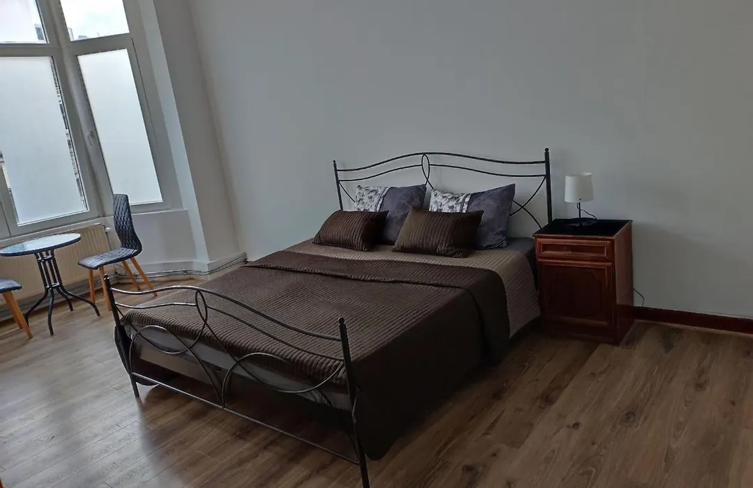 Room In Bb - Undefined-1