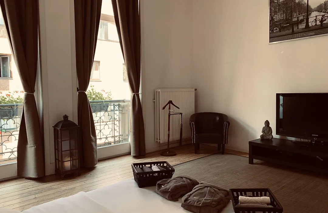 Chic Cocoon Guest House-1