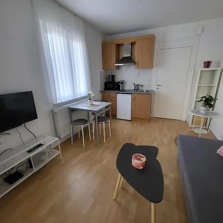 Studio Alicia, Idealement Situe-3
